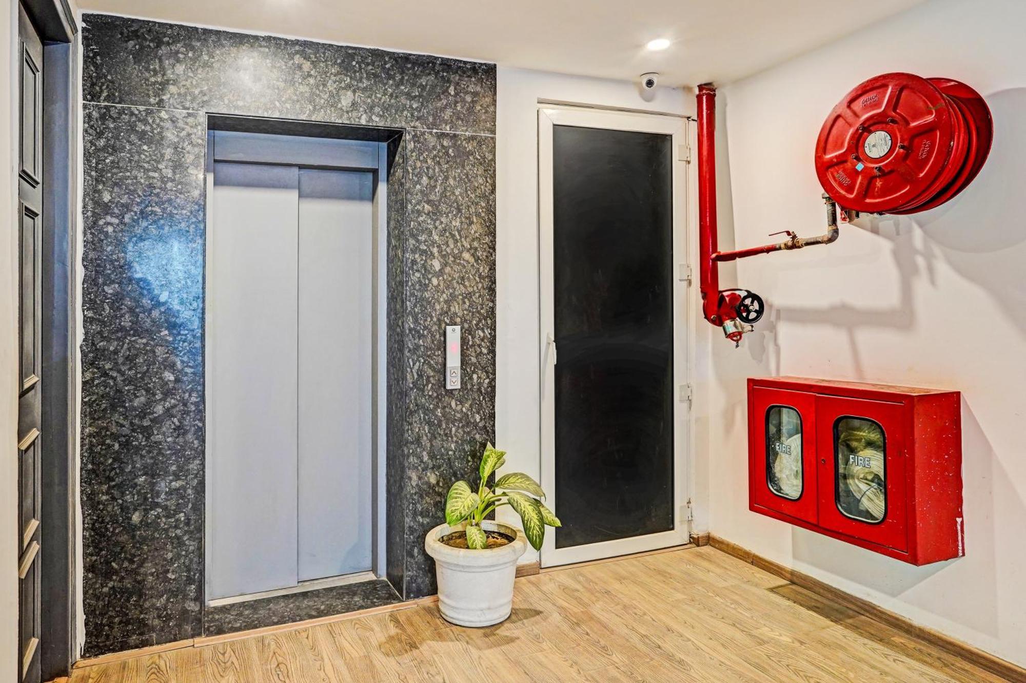 Townhouse Pantao Stays Γκουργκάον Εξωτερικό φωτογραφία